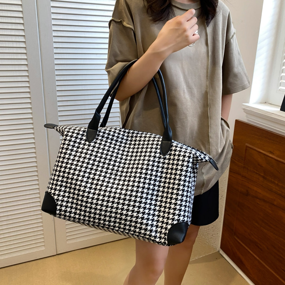 Houndstooth Canvas Travel Bag